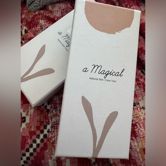 NIB Jade Roller & Gua Sha Set - Picture 4 of 5